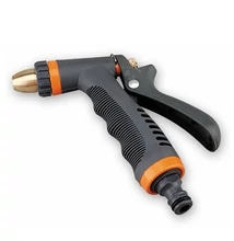 Fém locsolópisztoly szabályozható.